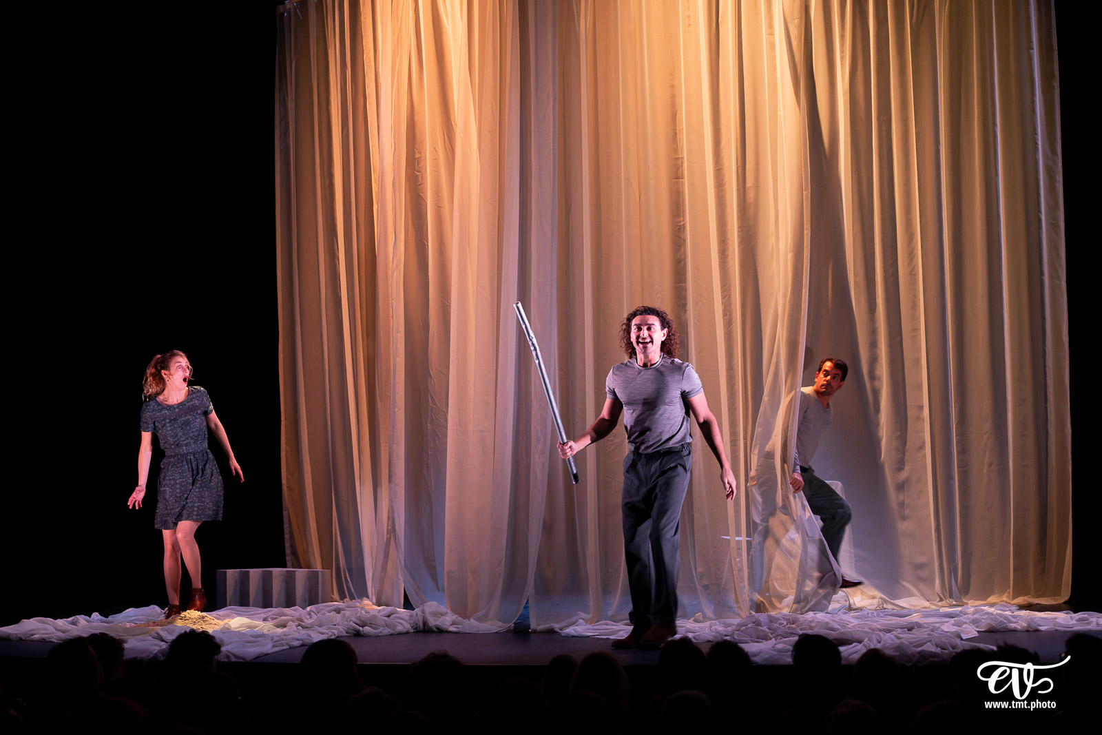 REVENIR (CIE LE TALON ROUGE)